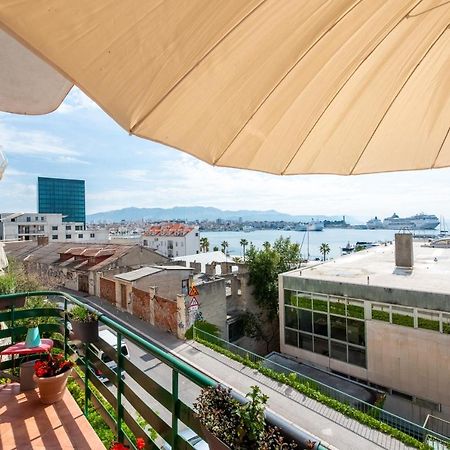 Airy Seafront 1920S Apartment スプリト エクステリア 写真