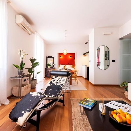 Airy Seafront 1920S Apartment スプリト エクステリア 写真