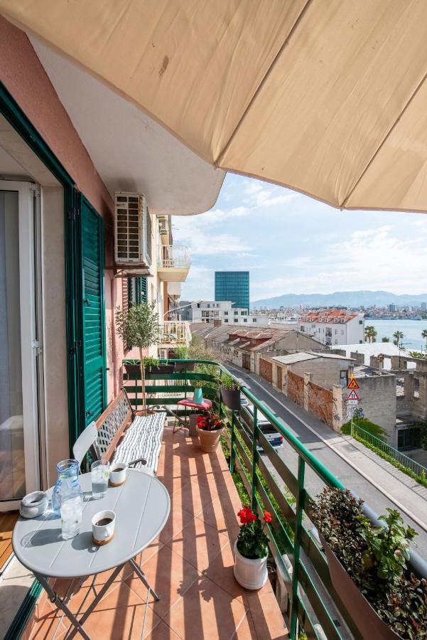 Airy Seafront 1920S Apartment スプリト エクステリア 写真