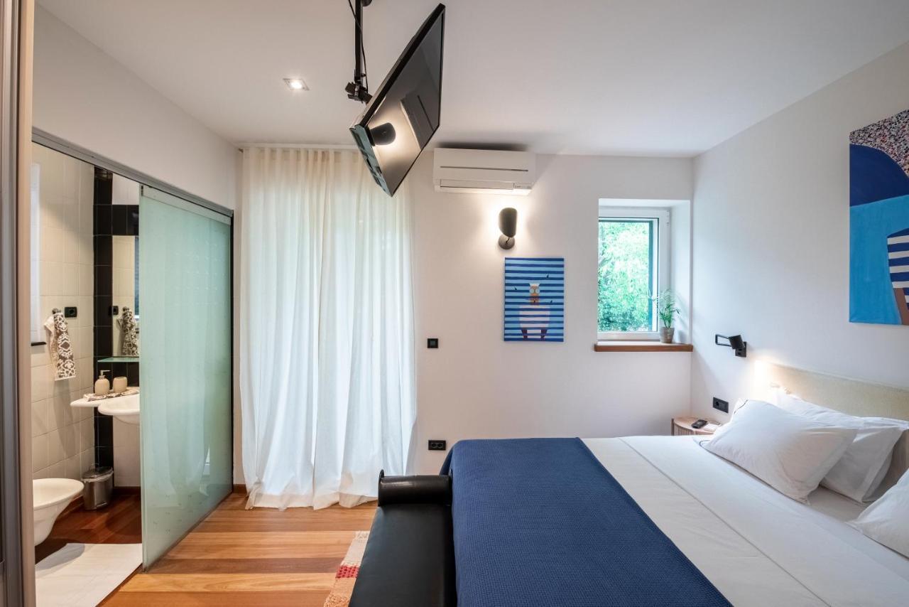 Airy Seafront 1920S Apartment スプリト エクステリア 写真